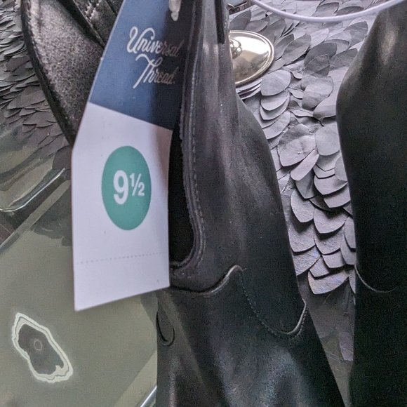 Black and Silver Ankle Boots NWT - Picture 9 of 10